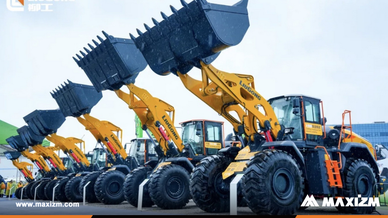 LIUGONG 890T Loaders Delivered To Large Ports In Bulk