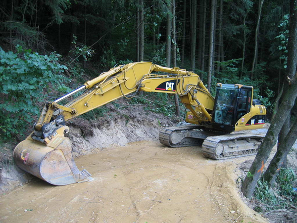 Excavator Fault Analysis: Causes of Track Damage