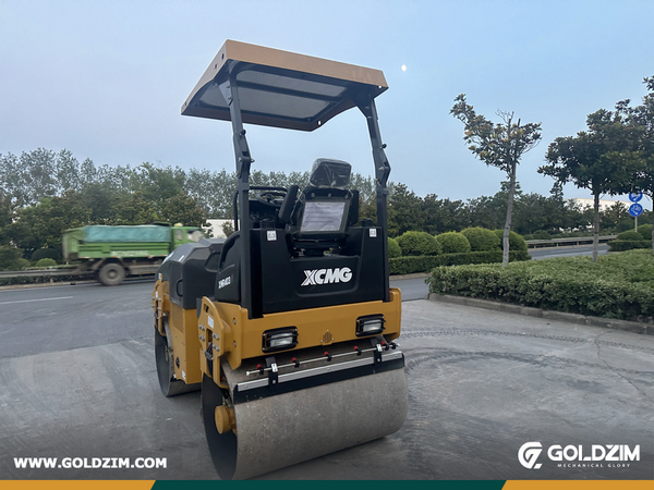 Algeria - 1 Unit XCMG XMR403 Road Roller