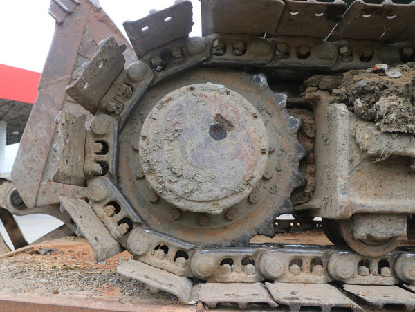 Excavator Fault Analysis: Causes of Track Damage