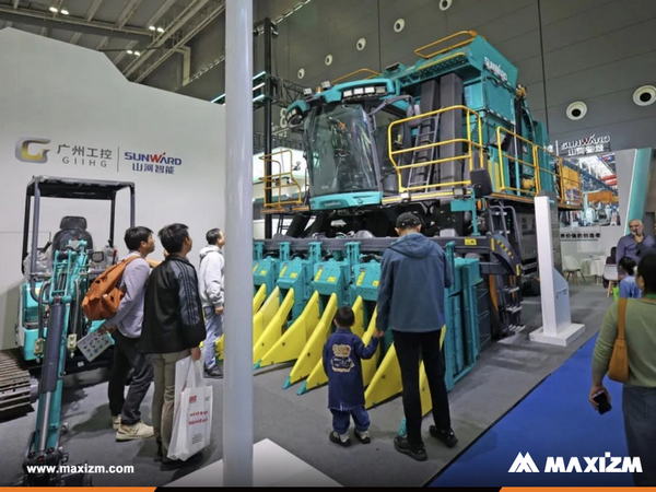 SUNWARD Shines At 2024 China International Agricultural Machinery Exhibition