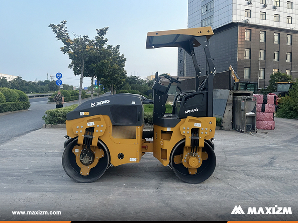 Algeria - 1 Unit XCMG XMR403 Road Roller